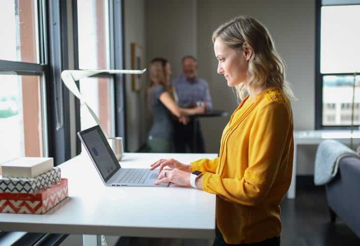 Things to Consider When Purchasing a Standing Desk - Adjustability